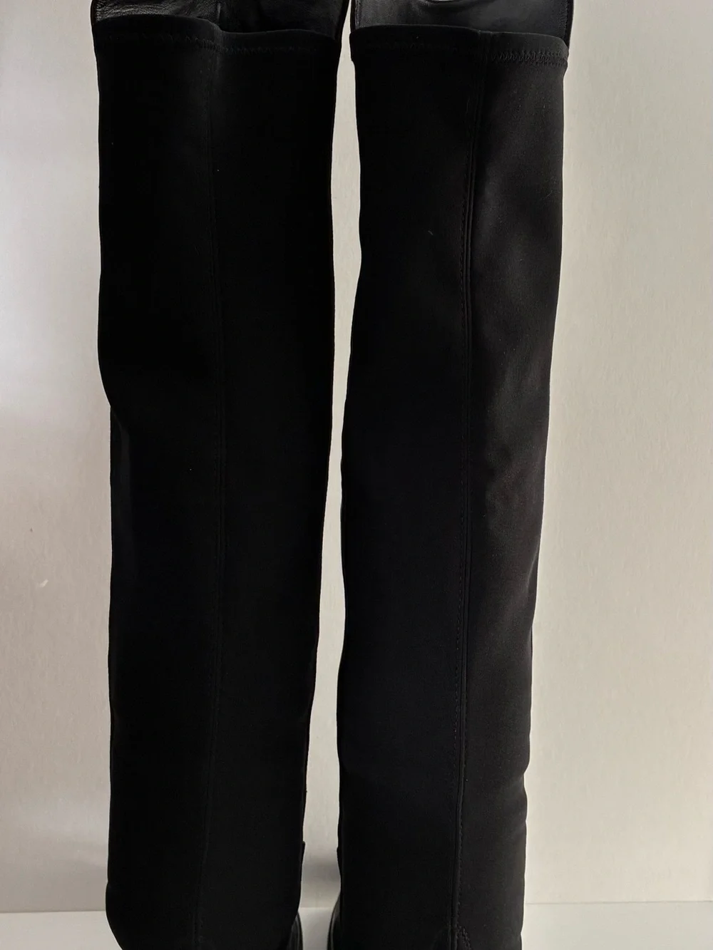Stuart Weitzman brand stuart